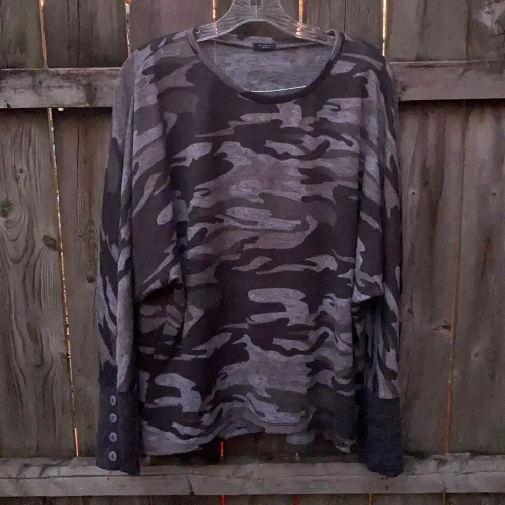 Studio 1886 Camouflage Top sz. L